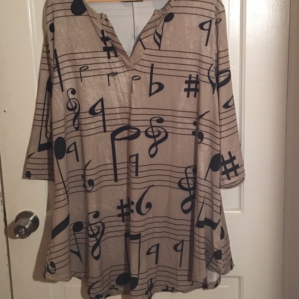 Women’s soft “music” tunic top